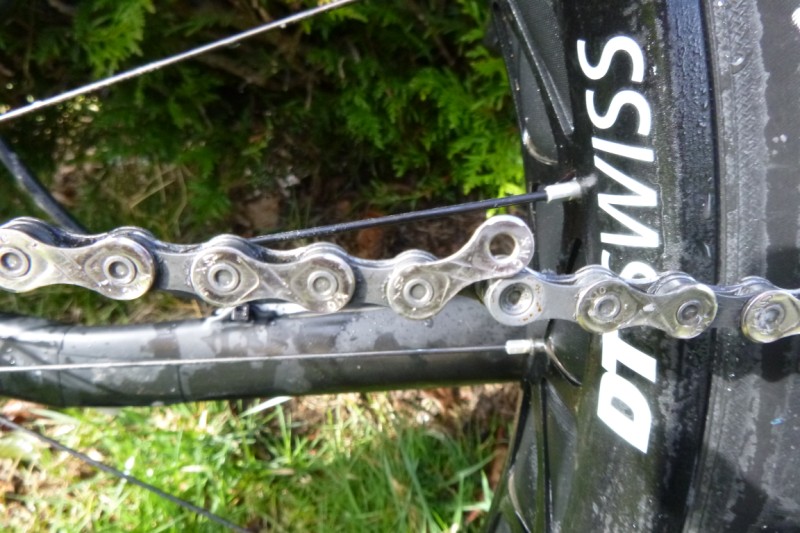 Voilà pourquoi la chaine sautait sur les pignons dans le dernier chemin.. Coup de bol que nous sommes rentrés par la route